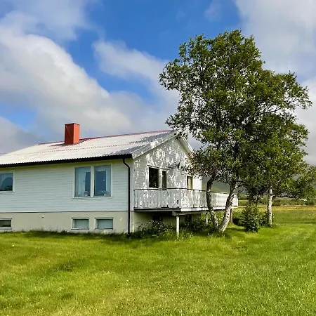 The Birch Grove House Lofoten بيت للعطل *