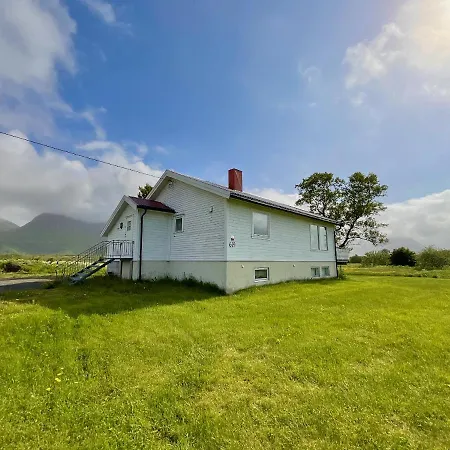 The Birch Grove House Lofoten 別荘 *